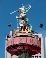 大型的哪吒三太子（圖片截圖於網路）