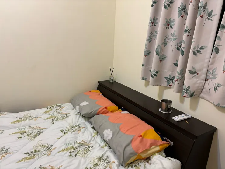 每天早上喝完水後，我做的第一件事情就是摺被子。