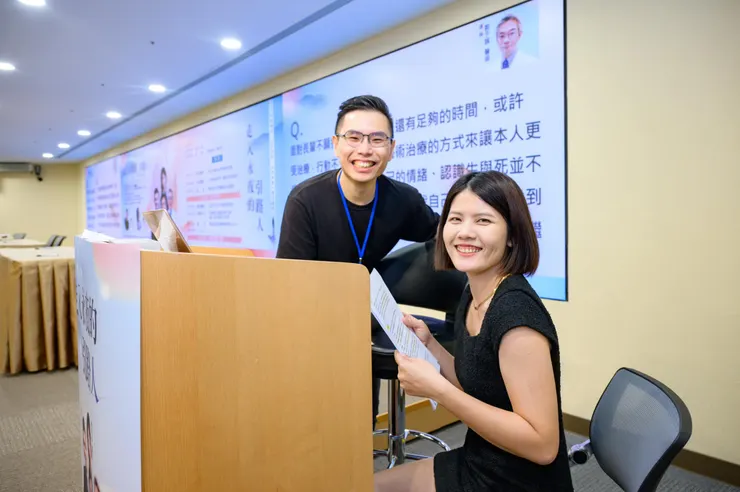 謝謝 梁哲維用最快速的方式理解了所有的簡報和影片播放流程,讓我可以心無旁騖的主持