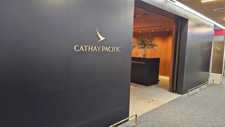 這是國泰航空位在桃機第一航廈的貴賓室!是全桃機面積最大的貴賓室!