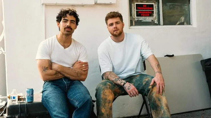 via Joe Jonas' Instagram