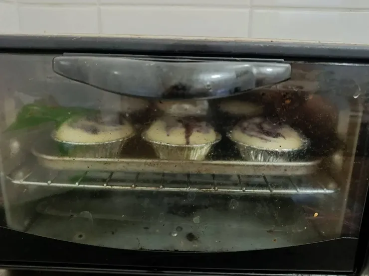 乳酪糊開始澎起來囉！