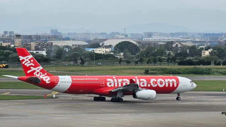 這是亞洲航空的空中巴士A330廣體雙走道客機!