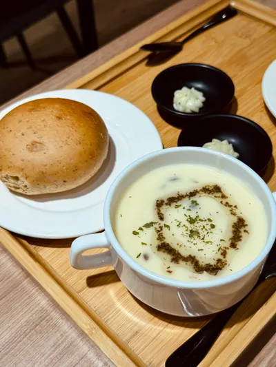 下班去吃飯⌇台中低調義式餐廳雙人套餐推薦🍝！