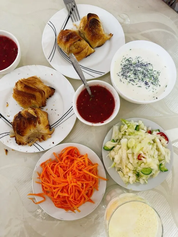 講求營養均衡，點些菜和優格製品