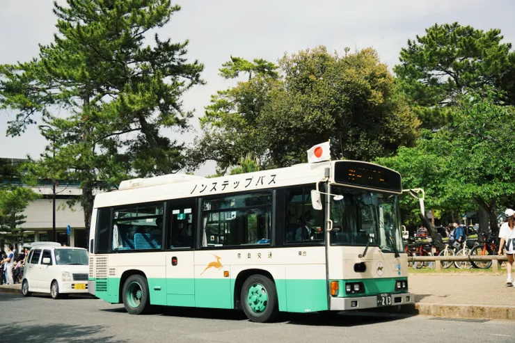 ＃插著國旗的奈良公車🇯🇵