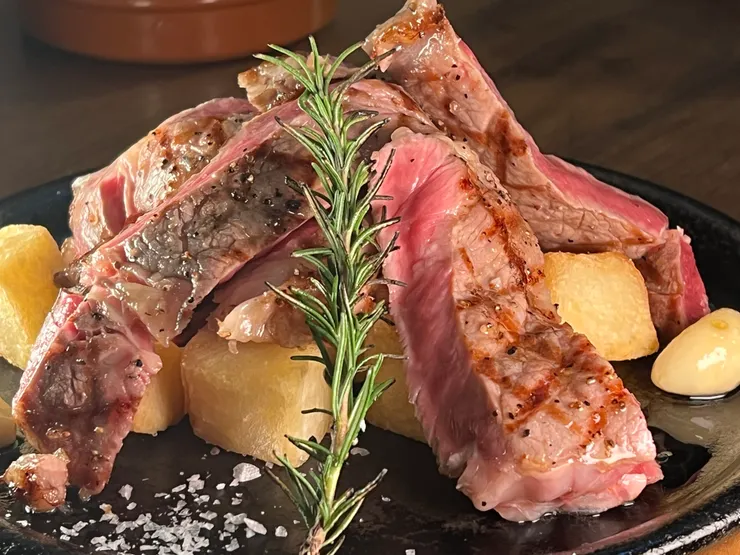 西班牙香酥蒜味牛排