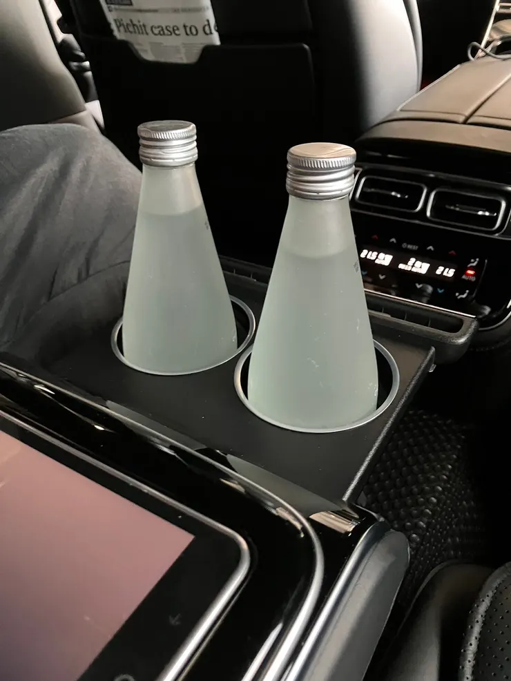 車上的水，還有報紙、濕毛巾、PAD等沒有拍~