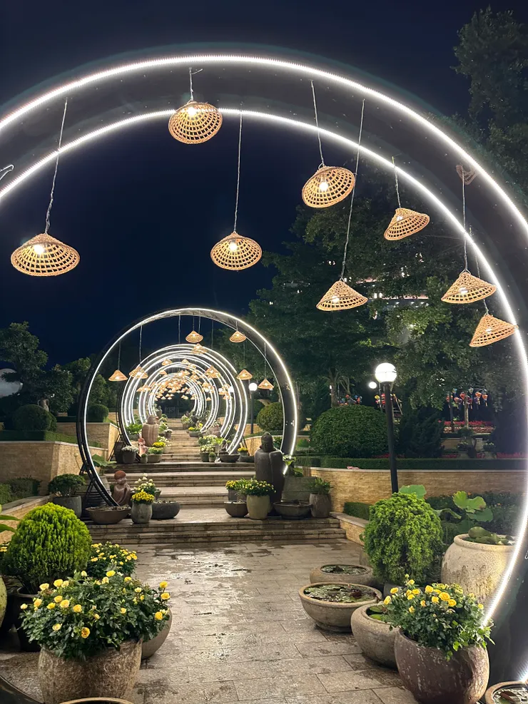 其實我迷幻在所有燈光或者燈龍水蓮瀑布設計