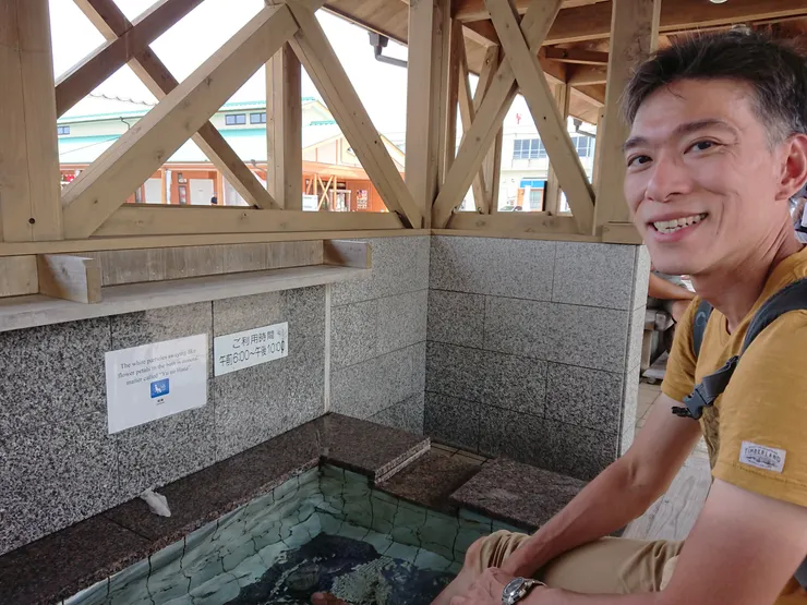 泡泡嗶嗶嗶的雙腳