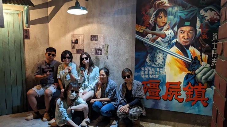 沒有跟這張代表性的海報好好拍一張照，覺得好可惜。