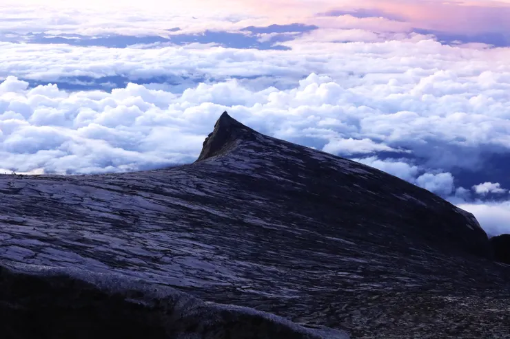 ▲神山花崗岩地形及雲海