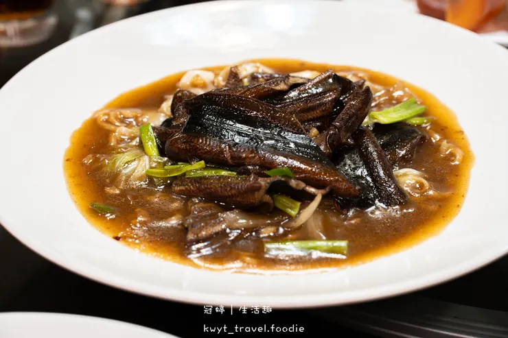 [2026台南過年聚餐餐廳]周氏蝦捲國宴廳，每人600元吃遍12道國宴級台南小吃美食！新春開運年菜開箱，帶長輩吃飯超有面子