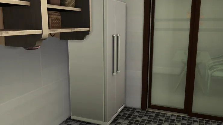 今次雪櫃不是放在門後面了。