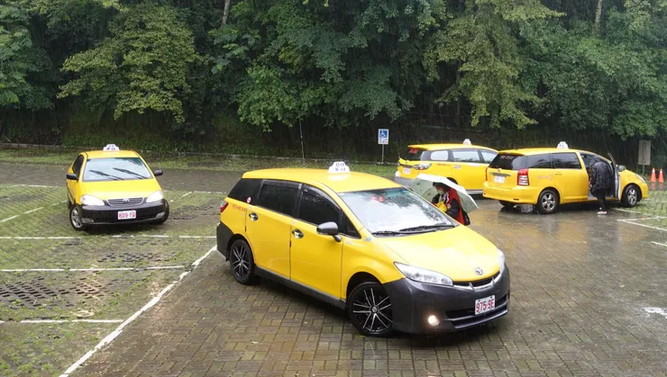 高山計程車群