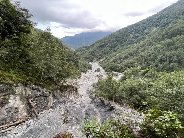 玉林橋大崩壁 往下看