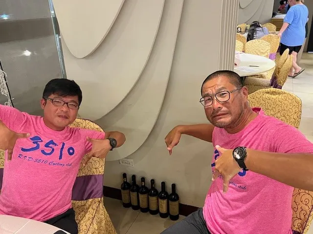 這兩個不是人!!