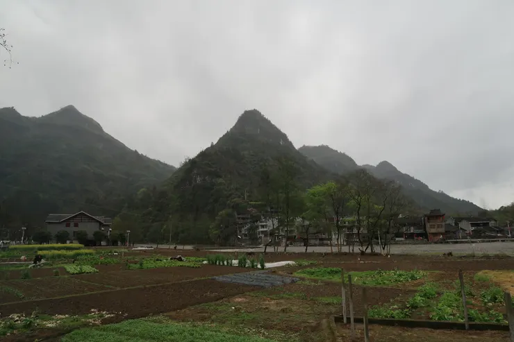 德夯,隨意走走拍拍。