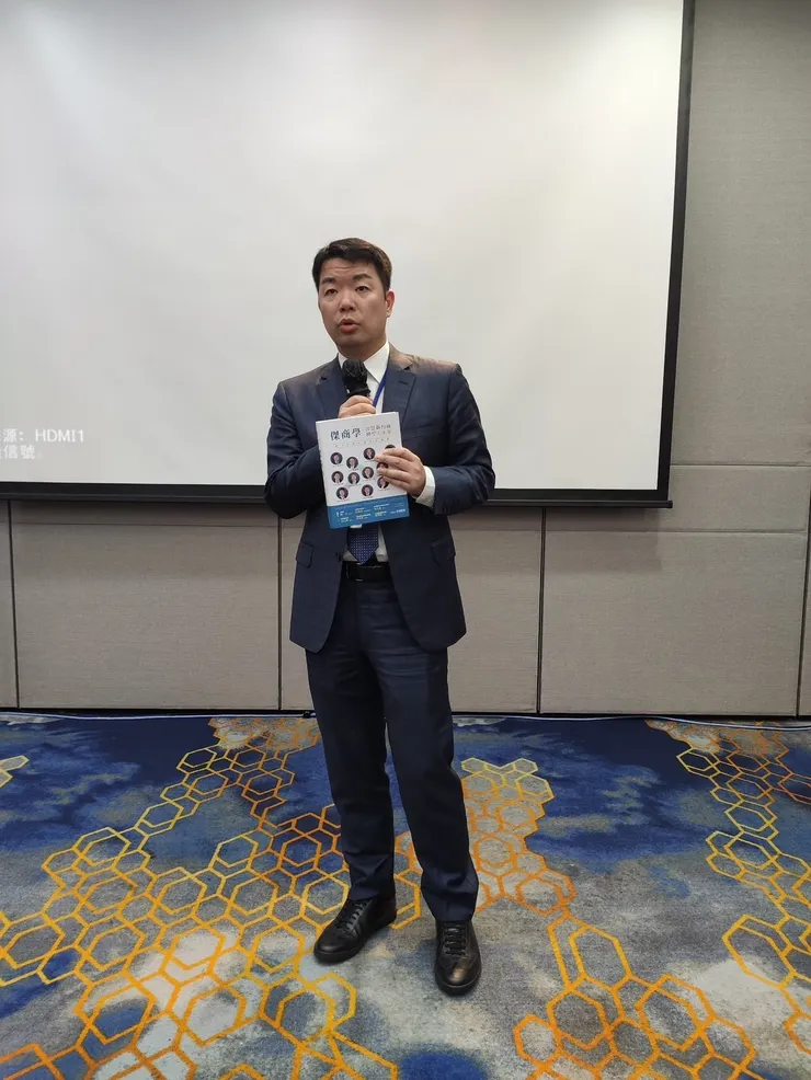 根據勞動部「違反勞動法令事業單位查詢系統」資料顯示，自110年起，韓佳宏所負責公司因違反《勞工退休金條例》已遭裁罰高達21次。(翻攝自網路)