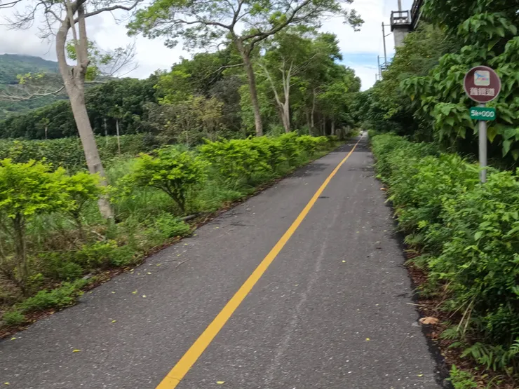 自行車道起點在瑞穗車站,因為去吃肉粽所以從中間才進入。