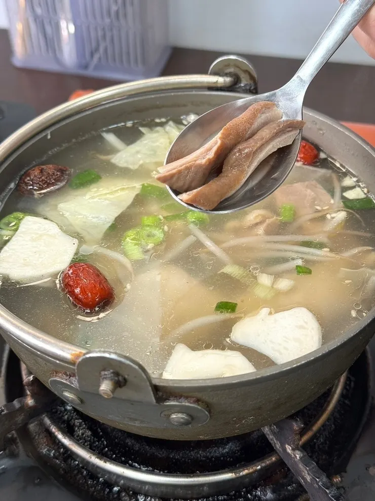 台南東區美食誰最辣?個人海陸四川麻辣鍋席捲台南美食│仙香成都