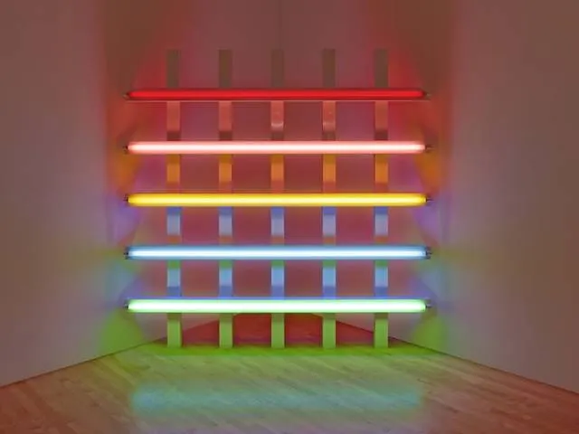 丹·弗萊文（Dan Flavin）以光塑造空間感
