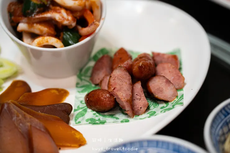 [2026台南過年聚餐餐廳]周氏蝦捲國宴廳，每人600元吃遍12道國宴級台南小吃美食！新春開運年菜開箱，帶長輩吃飯超有面子