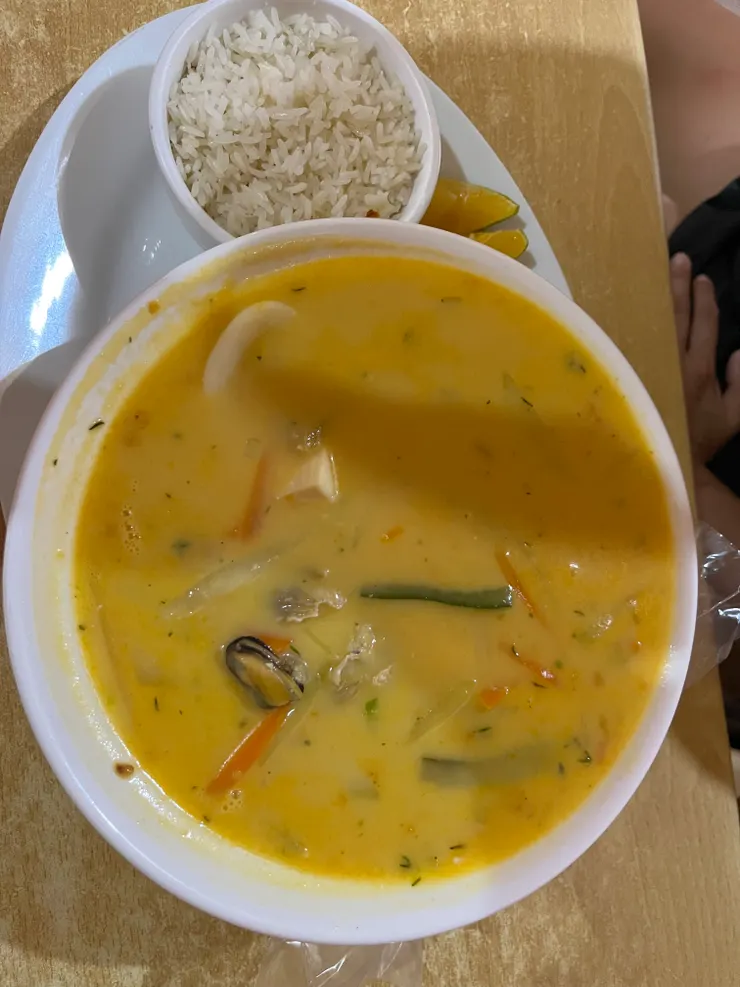 椰奶海鮮湯，也是讚讚吃了兩次