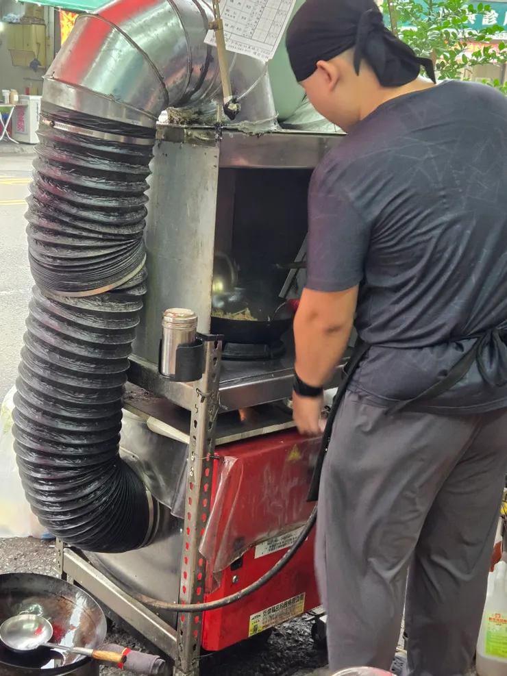 如果你太剛好4:30去可能炒飯還不能飯還沒煮好XD