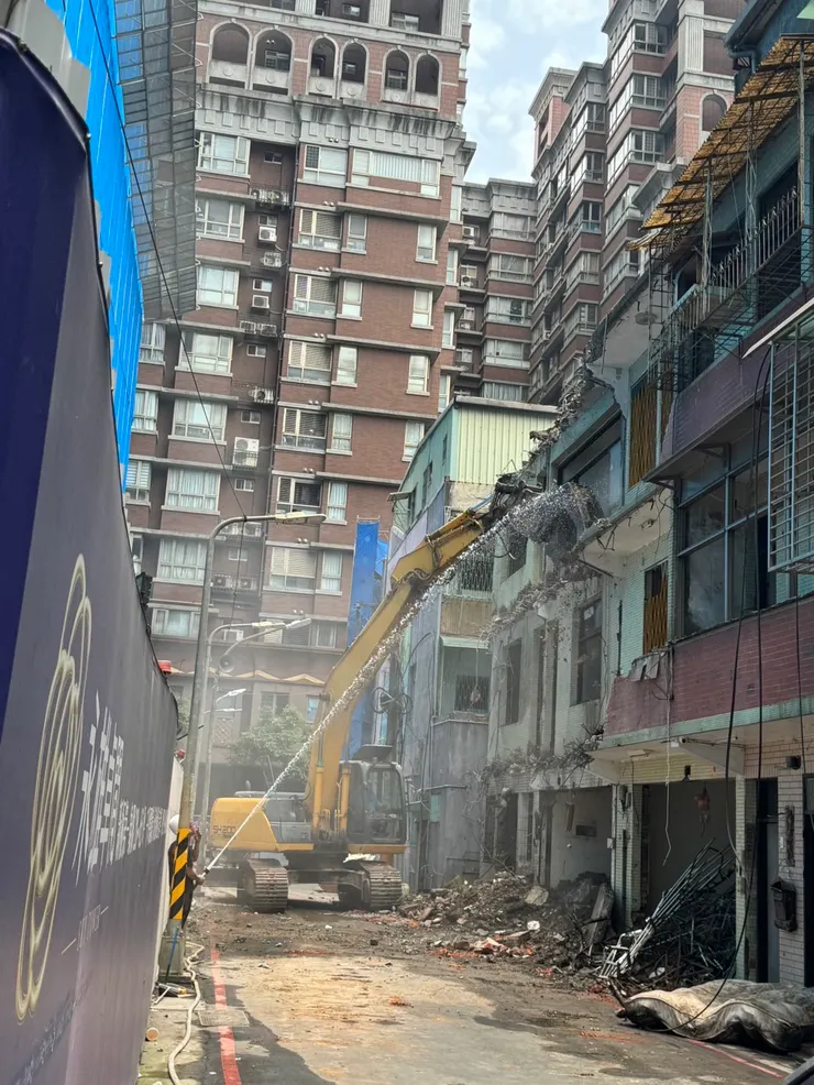 板橋都更專案的拆除作業：茂莨拆除(茂莨建材有限公司)的專業之道！