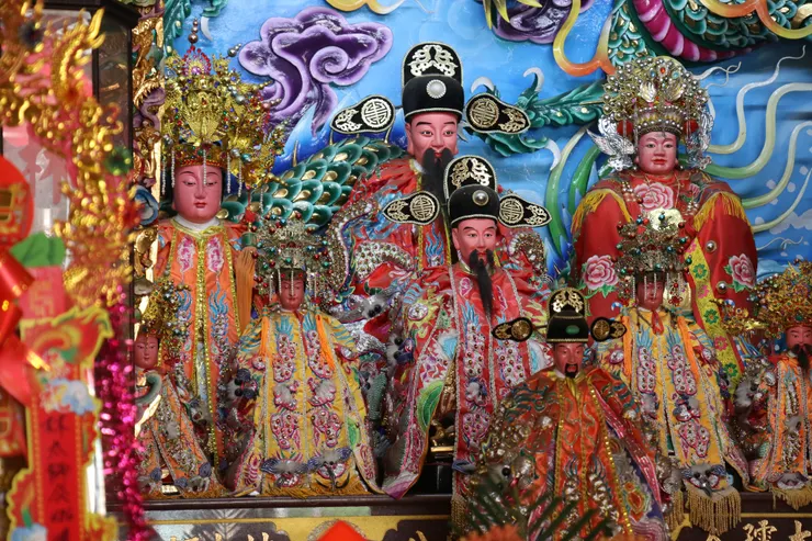 林太師(中)、林太師之母(龍邊)、林太師夫人(虎邊)