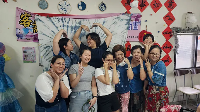 ▲女性的扶持與連結。