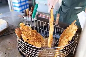 港口小吃-炸蝦餅（圖片截圖於網路）