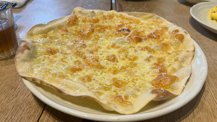 感覺吃上大半個沒問題。