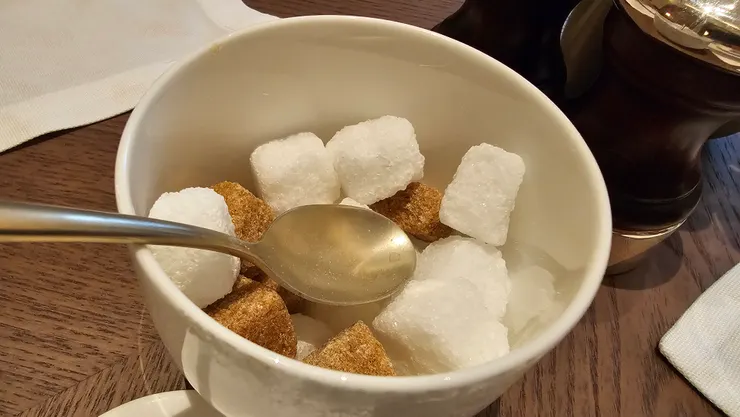 臺北嘉佩樂酒店居然是給傳統的方糖!超酷!