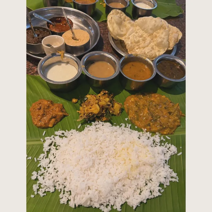 手抓蕉葉飯這樣一份不到100元台幣啊