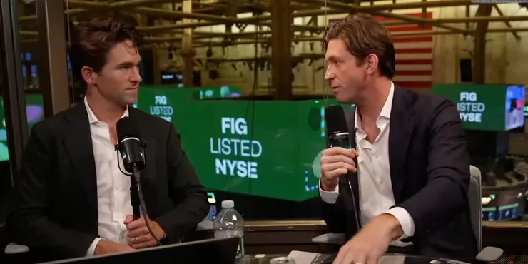 Jordi Hays 與 John Coogan 為 TBPN 共同創辦人，結合產業分析與內容敘事能力。Hays 擅長即時解讀創業與科技趨勢，Coogan 則將複雜議題轉為易懂故事，形成高黏著度對話平台。這種「分析＋敘事」模式，使 TBPN 成為矽谷關鍵討論場，也吸引 OpenAI 收購以擴大影響力。