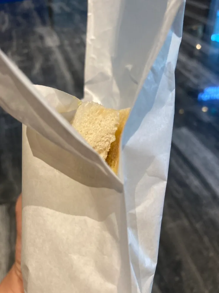 好初早餐的外袋包裝，側邊黏貼可以直線打開