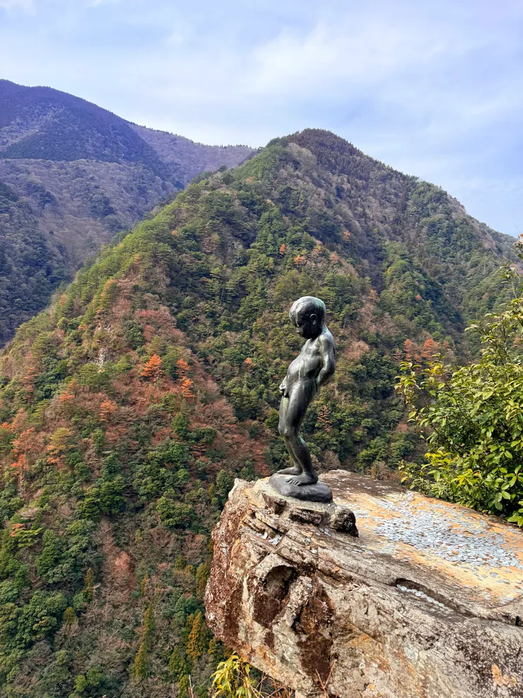 祖谷溪尿尿小童