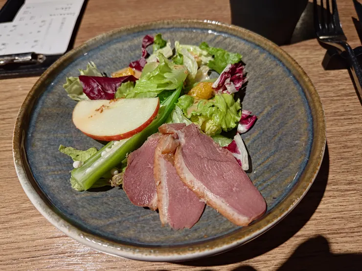 燻鴨胸胡麻沙拉