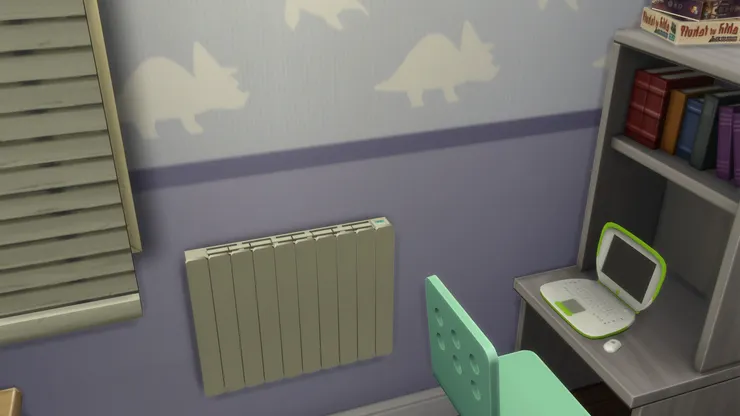 雖然電暖爐在椅子旁邊,但由於這款是充油式的,很安全,碰到也不會覺得很燙。