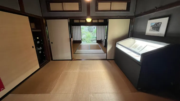 目前有展示一些文物。