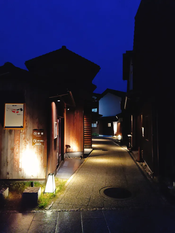 伊根灣的魔幻時刻