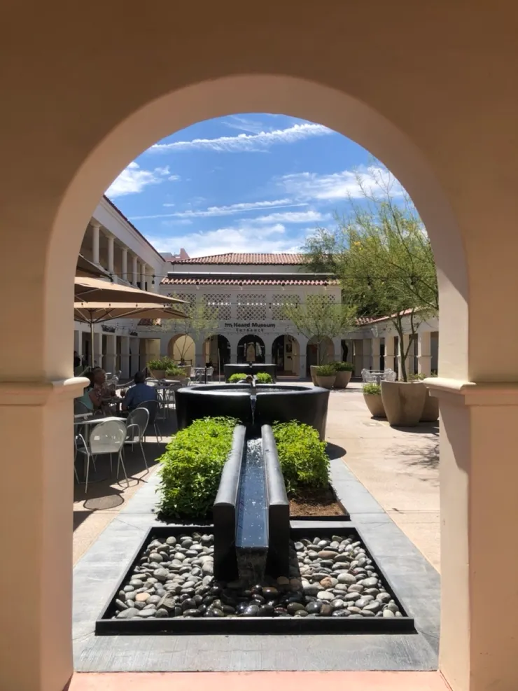 作者攝於 2022年10月｜The Heard Museum的中庭（原創作品，請勿擅自使用或轉載。）