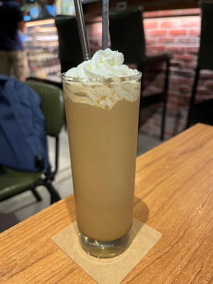 奶油奶酒拿鐵。