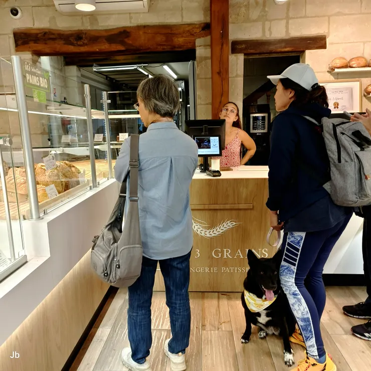 【三穀可頌蘋果派怎能那麼美味！怡青說它的可頌無敵，里爾、巴黎最好吃的都被打敗了。】