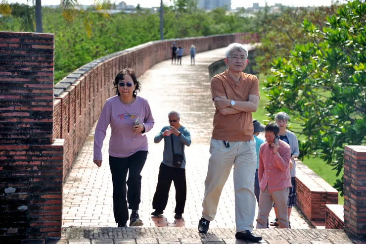 【登雉堞恆春東門遠眺遙想服役時】