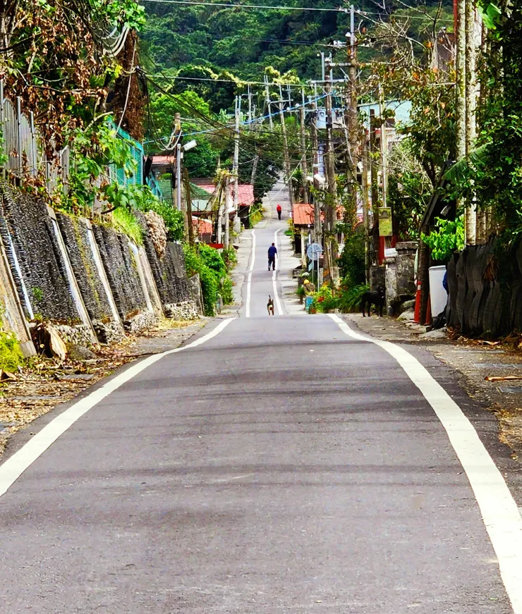 部落像波浪般的公路