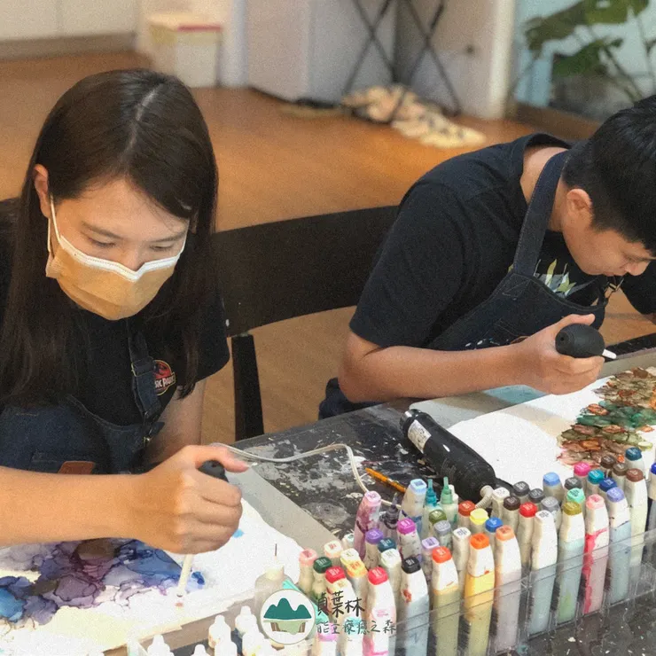 酒精墨水畫奮戰中