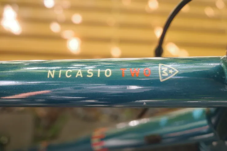 買鋼管車的好處之一是,車架不太會隨便改。年份差異基本上就是塗裝不同罷了。